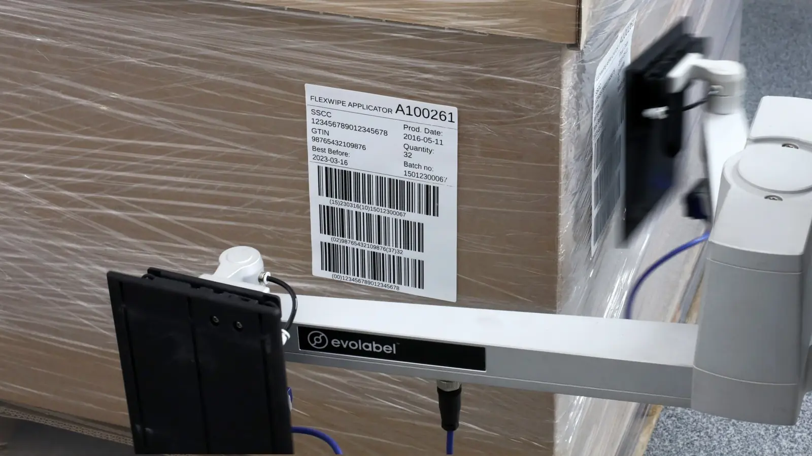 Coderen of etiketteren op pallets of kisten