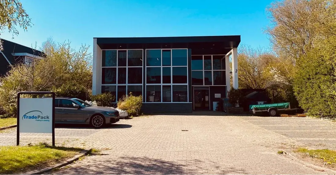 Het pand van TradePack in Stompetoren